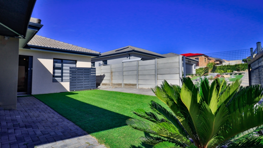 4 Bedroom Property for Sale in Seemeeu Park Western Cape